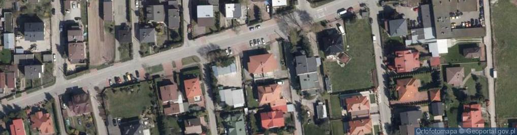Zdjęcie satelitarne 19 Kwietnia ul.