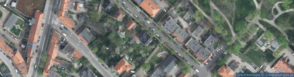 Zdjęcie satelitarne Aleje Lipowe al.