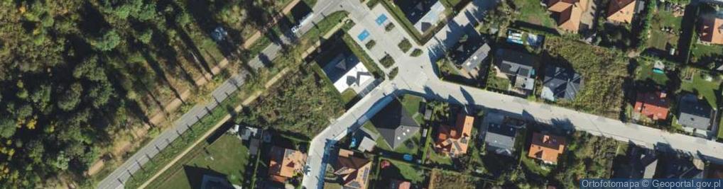 Zdjęcie satelitarne Komara Władysława ul.