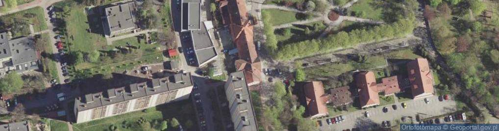 Zdjęcie satelitarne Plac Pod Lipami pl.