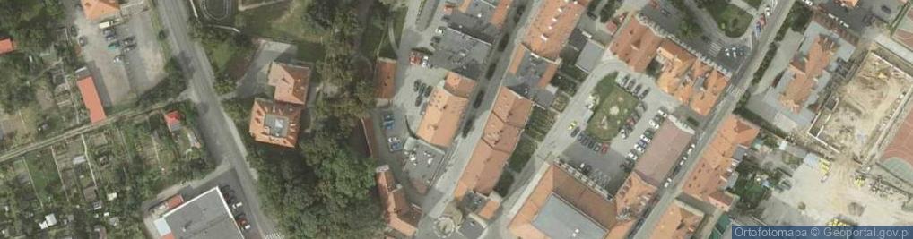 Zdjęcie satelitarne Apteka 'Basztowa'