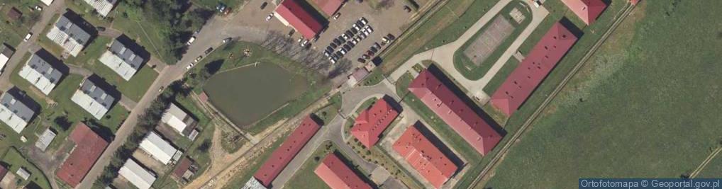 Zdjęcie satelitarne Zakład Karny w Uhercach Mineralnych