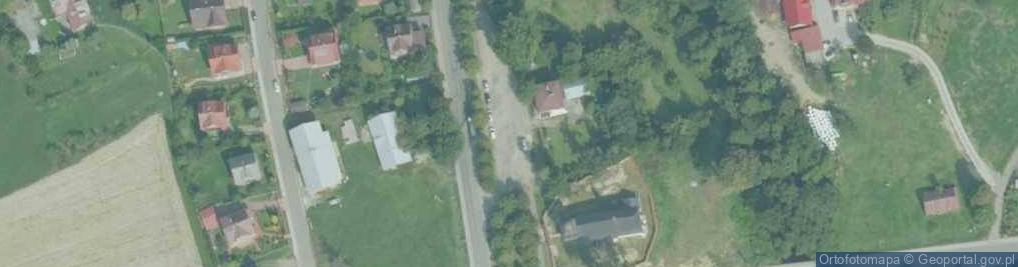 Zdjęcie satelitarne Dwór, kościół, pomnik, ośrodek letniskowy