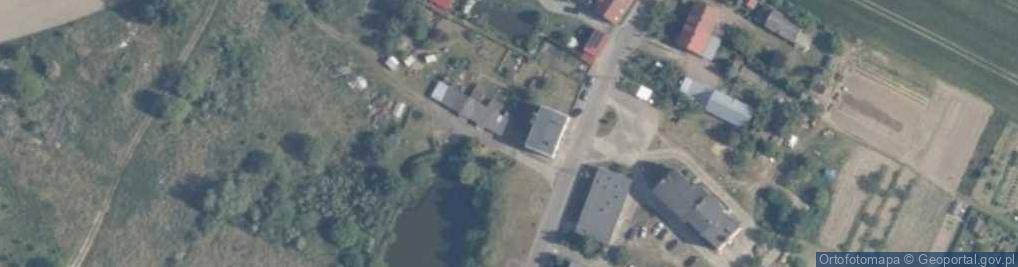 Zdjęcie satelitarne Dwór, park