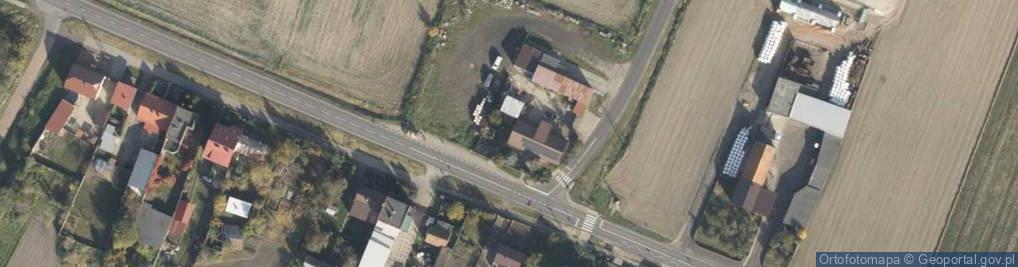 Zdjęcie satelitarne Dwór, park