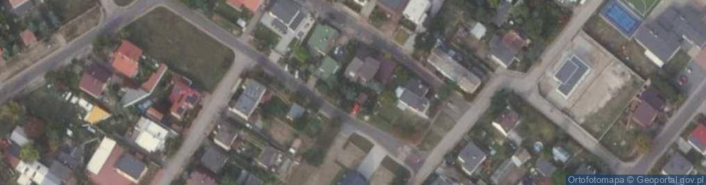 Zdjęcie satelitarne Dwór