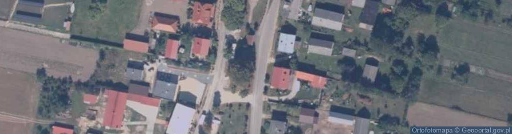 Zdjęcie satelitarne Kościół, chaty, ośrodek letniskowy