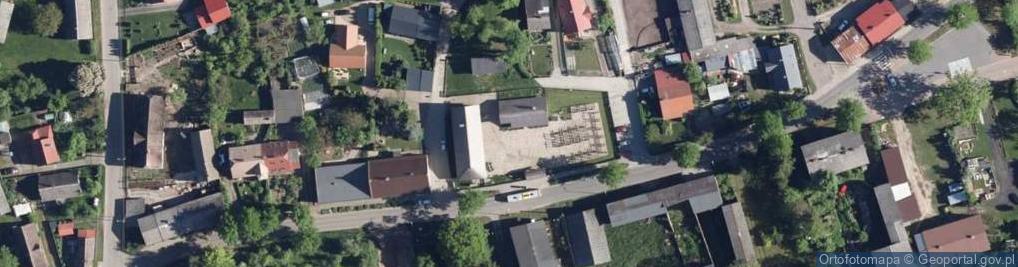 Zdjęcie satelitarne Kościół, chaty