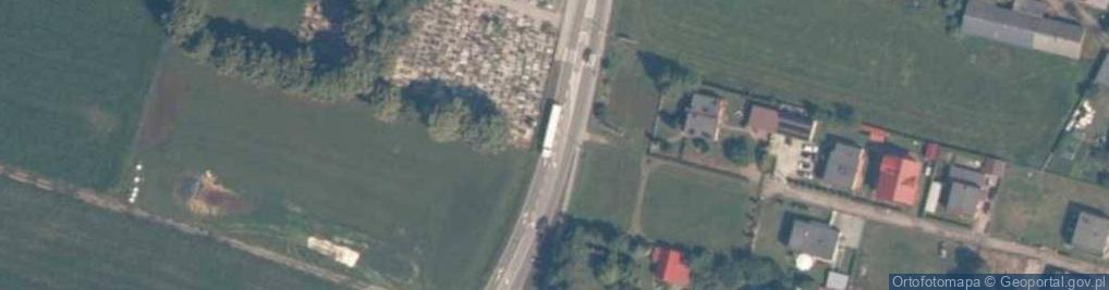 Zdjęcie satelitarne Kościół, kaplica, chaty