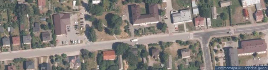Zdjęcie satelitarne Kościół, rezerwat, ośrodek letniskowy, usługi
