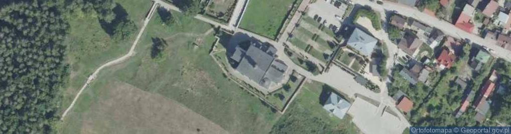 Zdjęcie satelitarne Kościół św. Bartłomieja Apostoła w Chęcinach