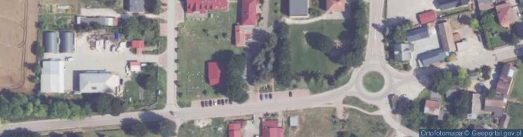 Zdjęcie satelitarne Kościół, usługi