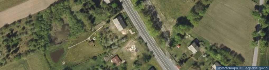 Zdjęcie satelitarne Pałac, kościół, park