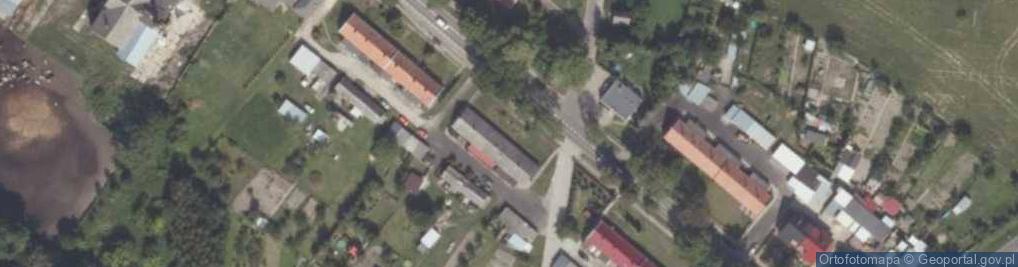 Zdjęcie satelitarne Pałac, kościół, park