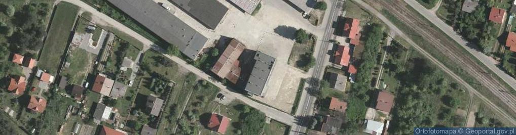Zdjęcie satelitarne Bar za torami