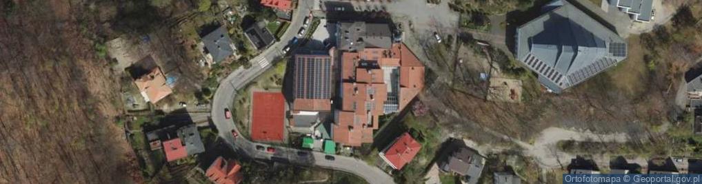 Zdjęcie satelitarne Centrum Sportowe U Jezuitów Sp. z o.o.