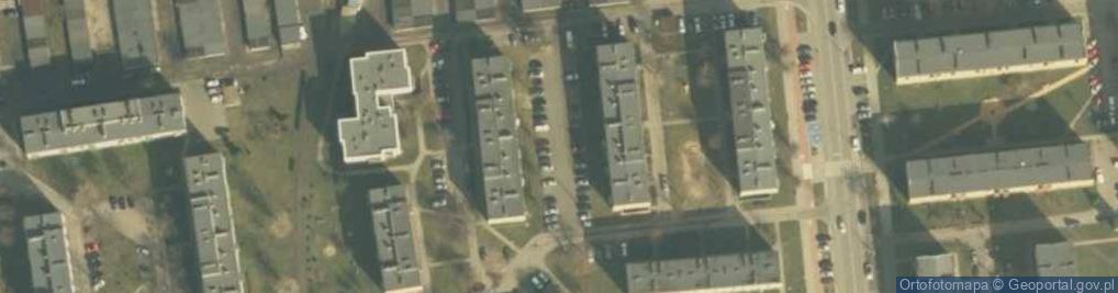 Zdjęcie satelitarne Nowy Parking bezpłatny między blokiem 4a a 4b