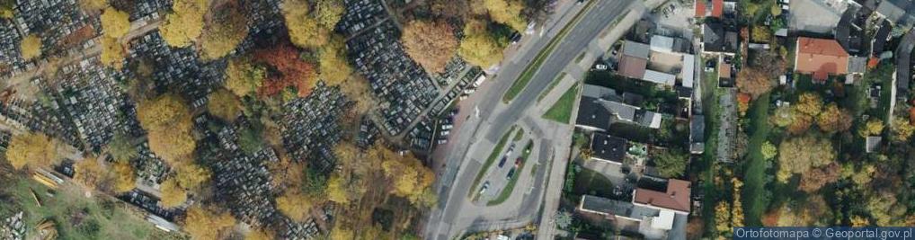 Zdjęcie satelitarne Parking tylko dla konduktu pogrzebowego.