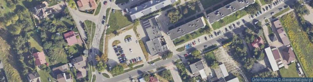 Zdjęcie satelitarne Miejska Biblioteka Publiczna im. J. i A. Załuskich Filia 4