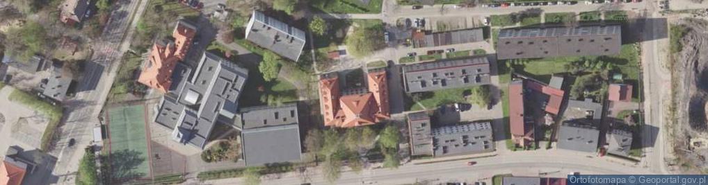 Zdjęcie satelitarne Powiatowa i Miejska Biblioteka Publiczna w Łaziskach Górnych
