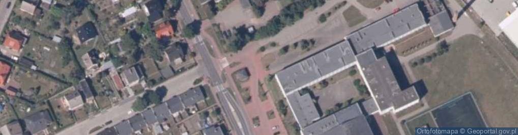 Zdjęcie satelitarne Powiatowa i Miejska Biblioteka Publiczna