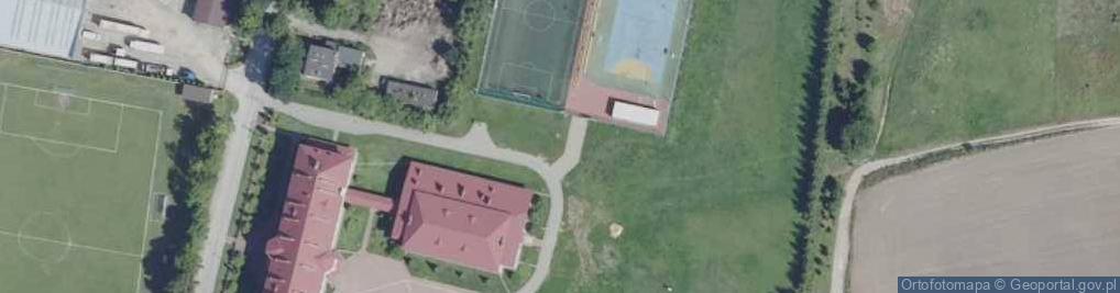 Zdjęcie satelitarne Orlik. Moje boisko 2012
