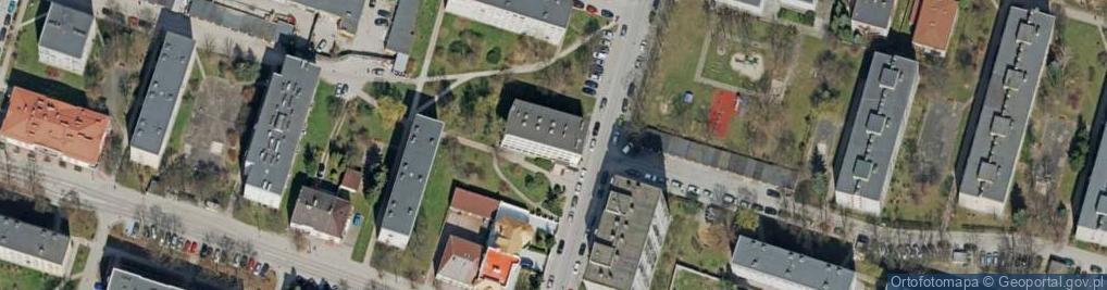 Zdjęcie satelitarne A) Kefab - Kielecka Firma Realizacji Budownictwa B) L - C Włodzimierz Dobosz