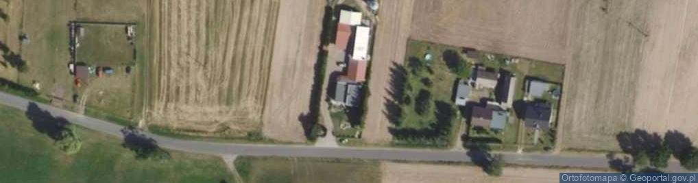 Zdjęcie satelitarne Błażej Kaźmierowski 1.Zakład Stolarski 2.Sklep Odzieżowy Roxana