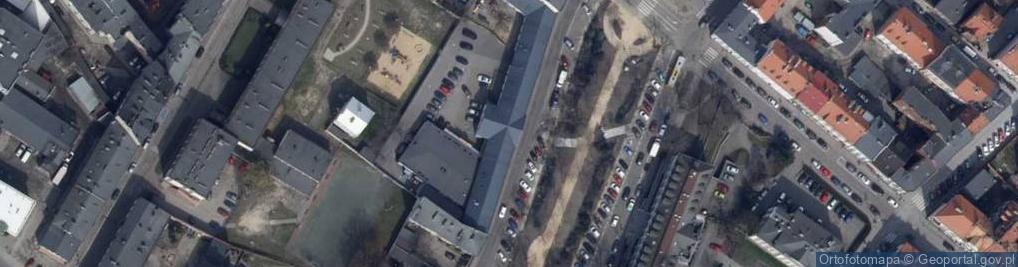 Zdjęcie satelitarne Heban Montaż Boazerii Nietypowe Zabudowy Pawlacze