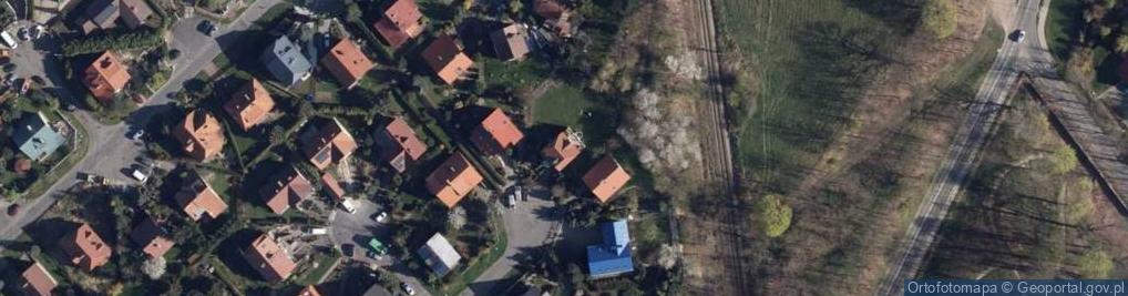 Zdjęcie satelitarne Instal