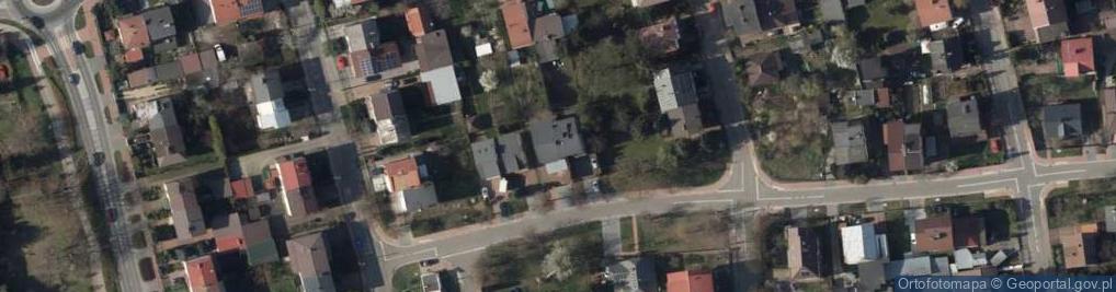 Zdjęcie satelitarne Miet-Bud - Dariusz Czapski, Paweł Nojszewski, Leszek Plewka
