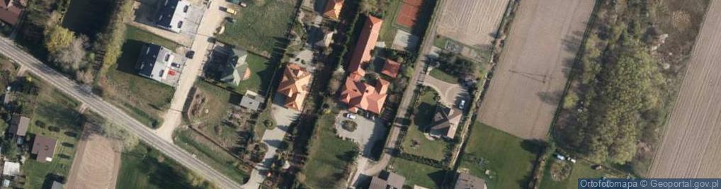 Zdjęcie satelitarne Petroinvest BV Zalewska Katarzyna Plewiński Cezary