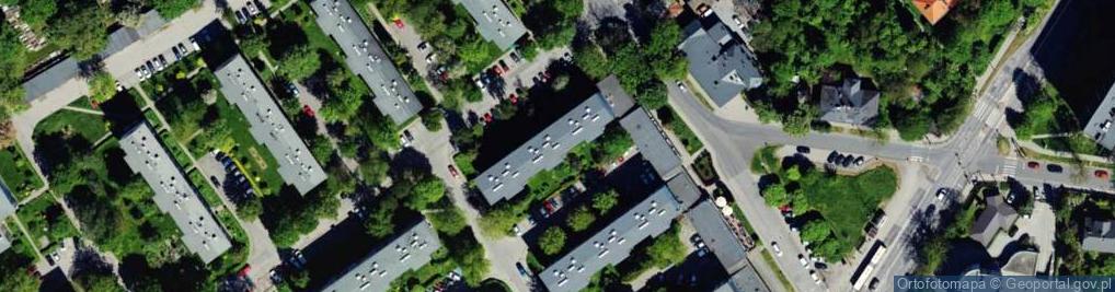 Zdjęcie satelitarne Przedsiębiorstwo Produkcyjno-Handlowo-Usługowe Dom-Hurt Eko Domy Mariusz Włodarczyk
