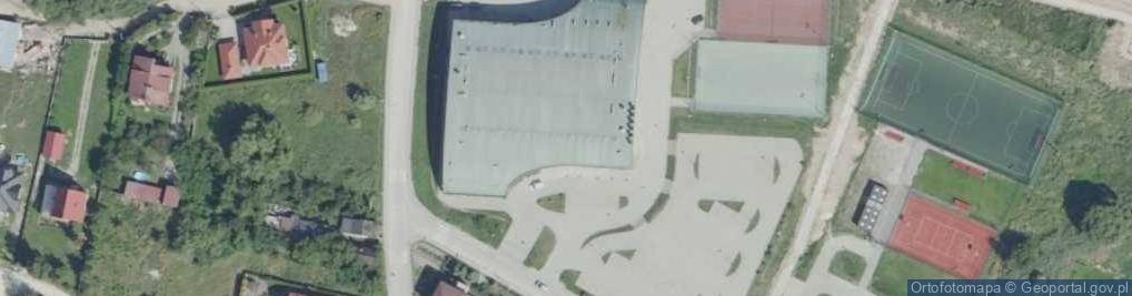 Zdjęcie satelitarne Centrum Kultury i Sportu w Chęcinach