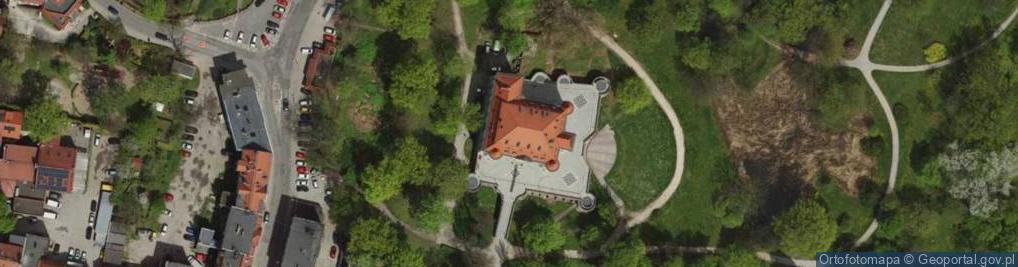 Zdjęcie satelitarne Centrum Kultury Zamek