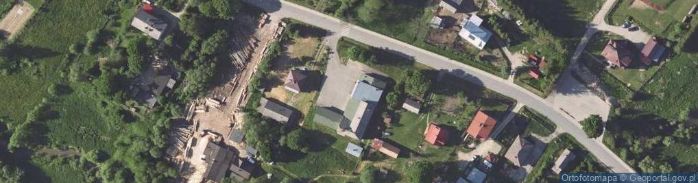 Zdjęcie satelitarne Gminny Dom Kultury w Czarnej