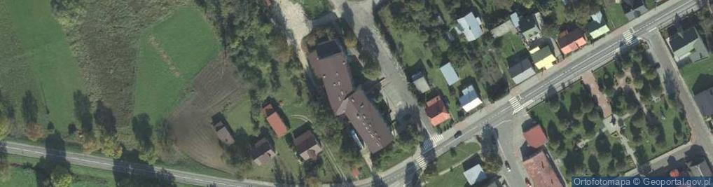 Zdjęcie satelitarne Gminny Ośrodek Kultury w Uchaniach