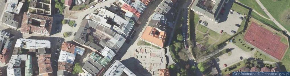 Zdjęcie satelitarne Młodzieżowy Dom Kultury "Pod Akacją"