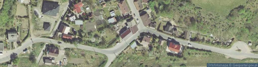 Zdjęcie satelitarne Sala wiejska w Czechowie