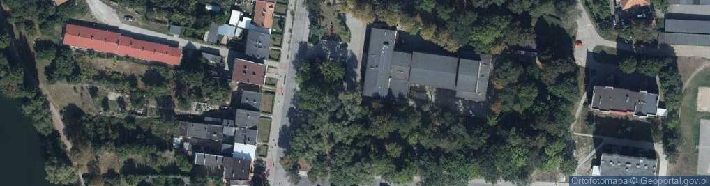 Zdjęcie satelitarne Wąbrzeski Dom Kultury