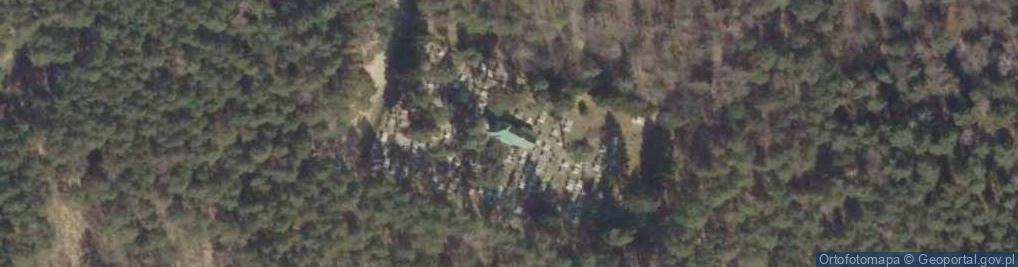 Zdjęcie satelitarne Cerkiew cmentarna św. Onufrego w Strykach