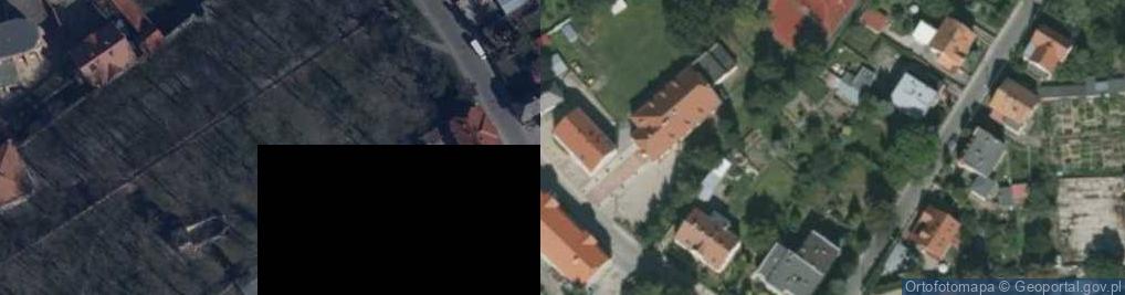 Zdjęcie satelitarne Dom Kata