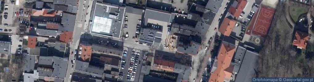 Zdjęcie satelitarne Drewniana wieża strażacka