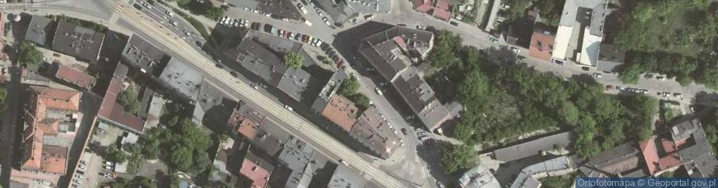 Zdjęcie satelitarne Fragment muru getta krakowskiego.
