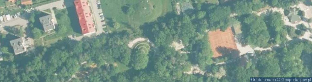 Zdjęcie satelitarne Kopiec w parku