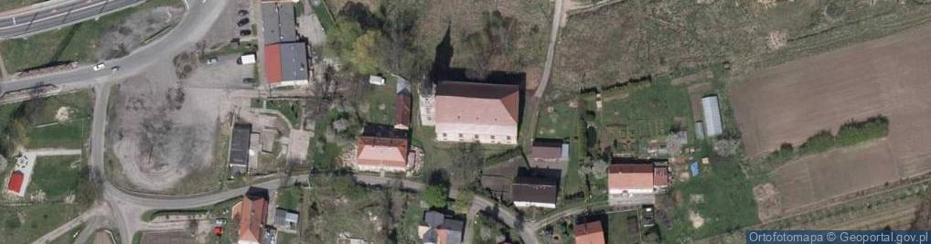 Zdjęcie satelitarne kościół