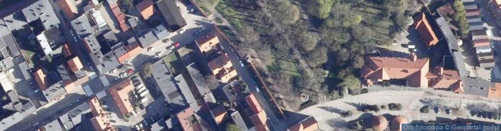 Zdjęcie satelitarne Mur historyczny