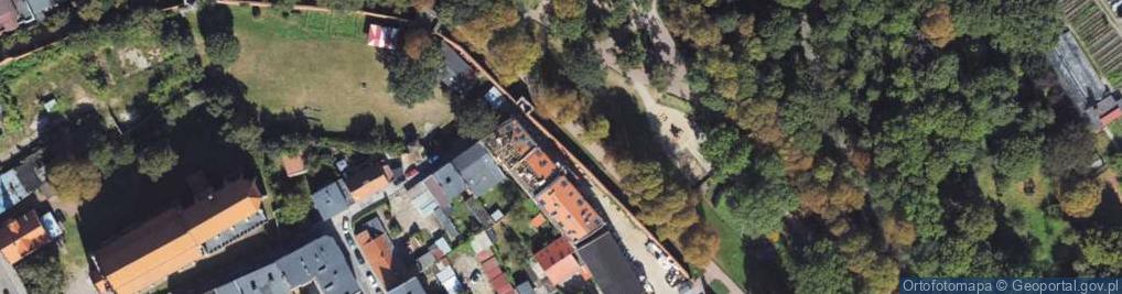 Zdjęcie satelitarne Mur historyczny