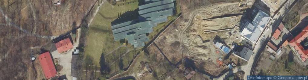 Zdjęcie satelitarne Mur historyczny