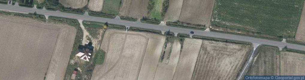 Zdjęcie satelitarne Odsłonięcia opok w zboczu drogi